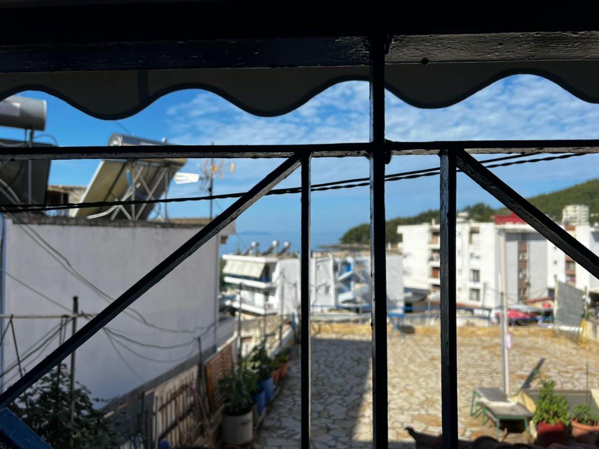 Nona'S Rooms Himare Bagian luar foto