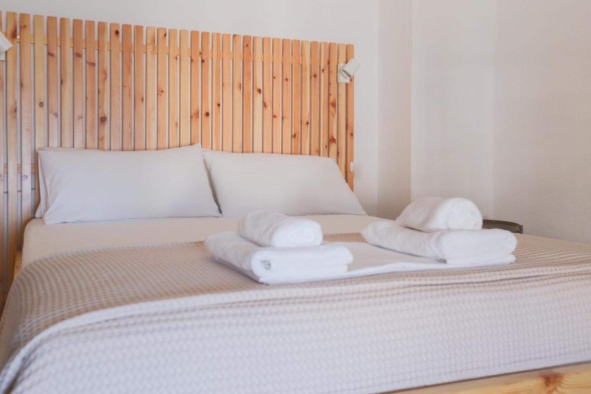 Nona'S Rooms Himare Bagian luar foto