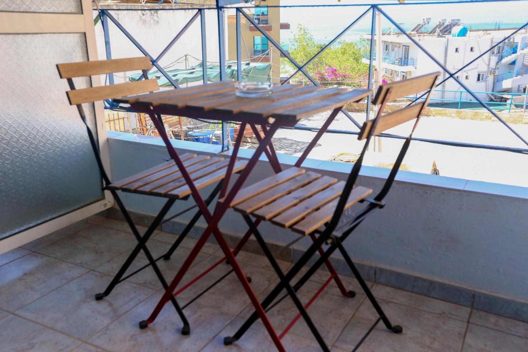 Nona'S Rooms Himare Bagian luar foto