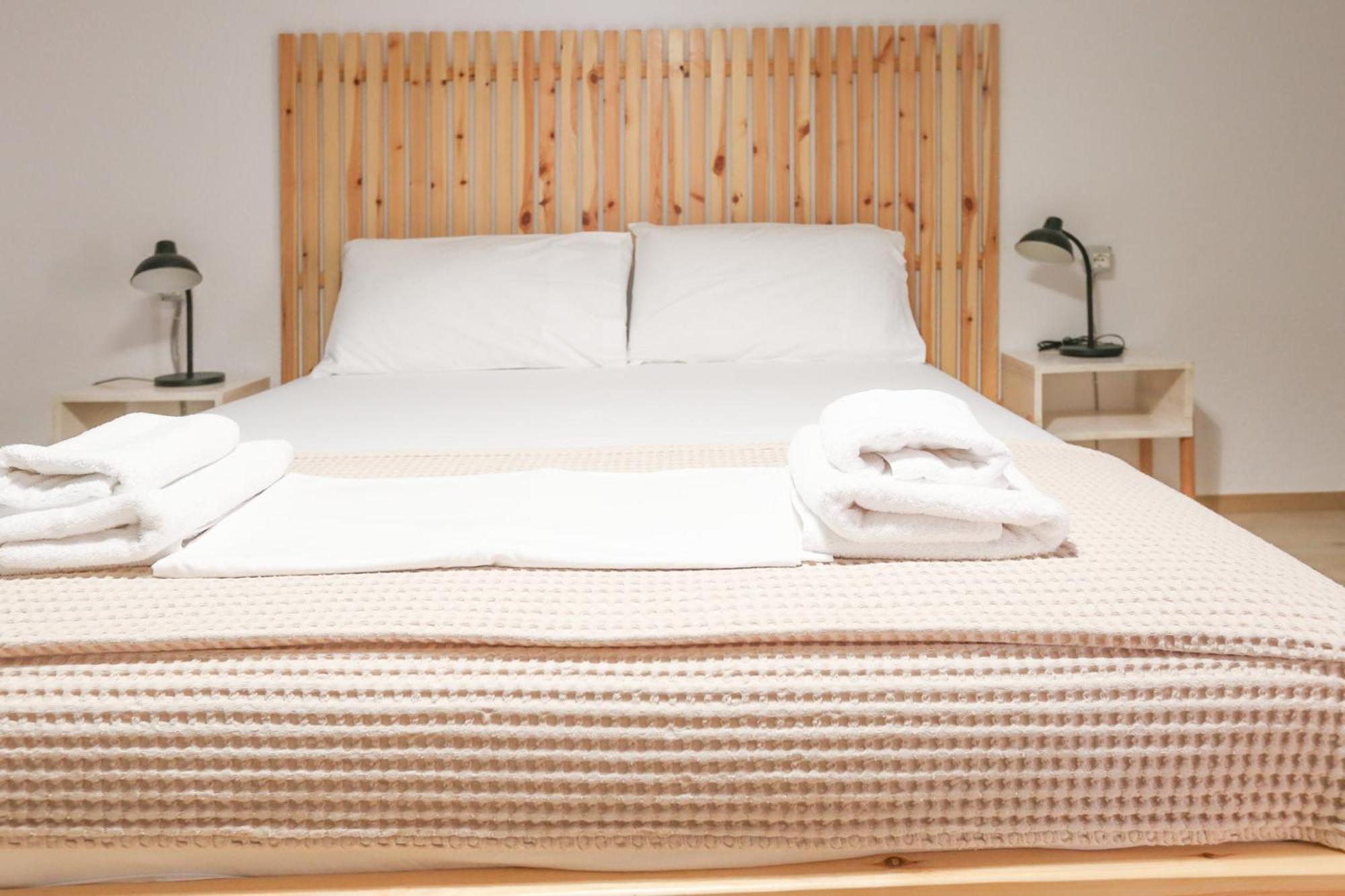 Nona'S Rooms Himare Bagian luar foto